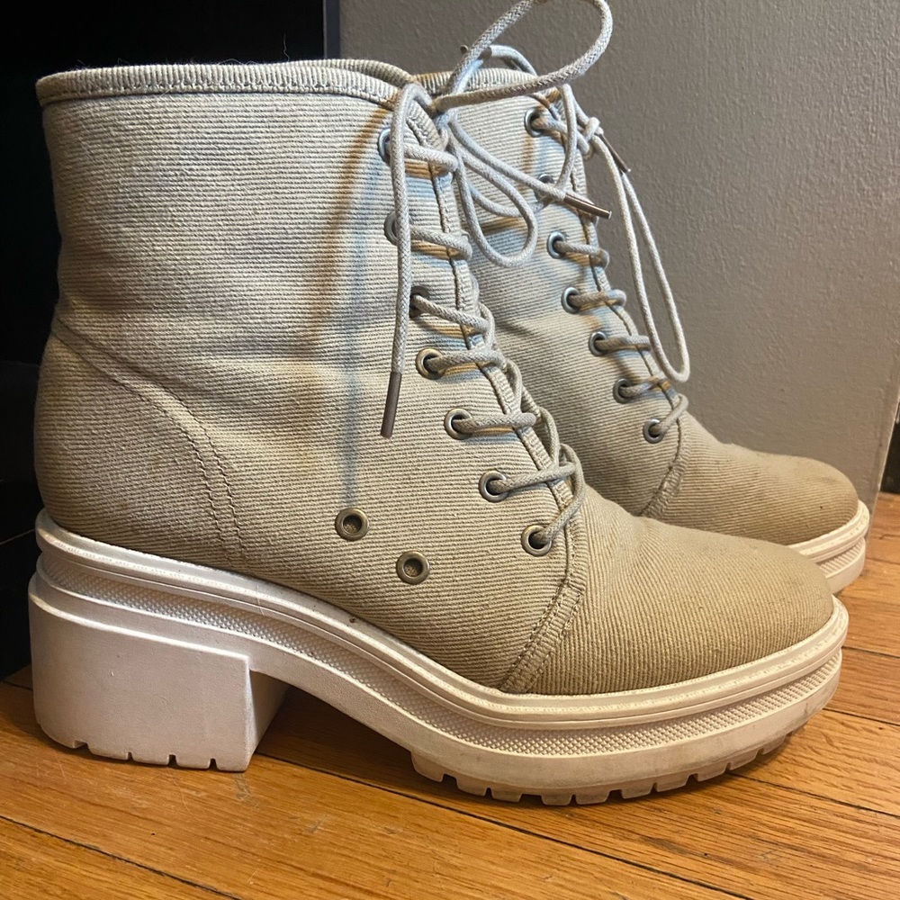 Tan chunky boots size 8.5